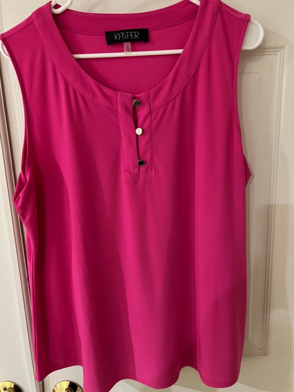 Kasper Sleeveless Henley Tank Top in Bright Fuchsia